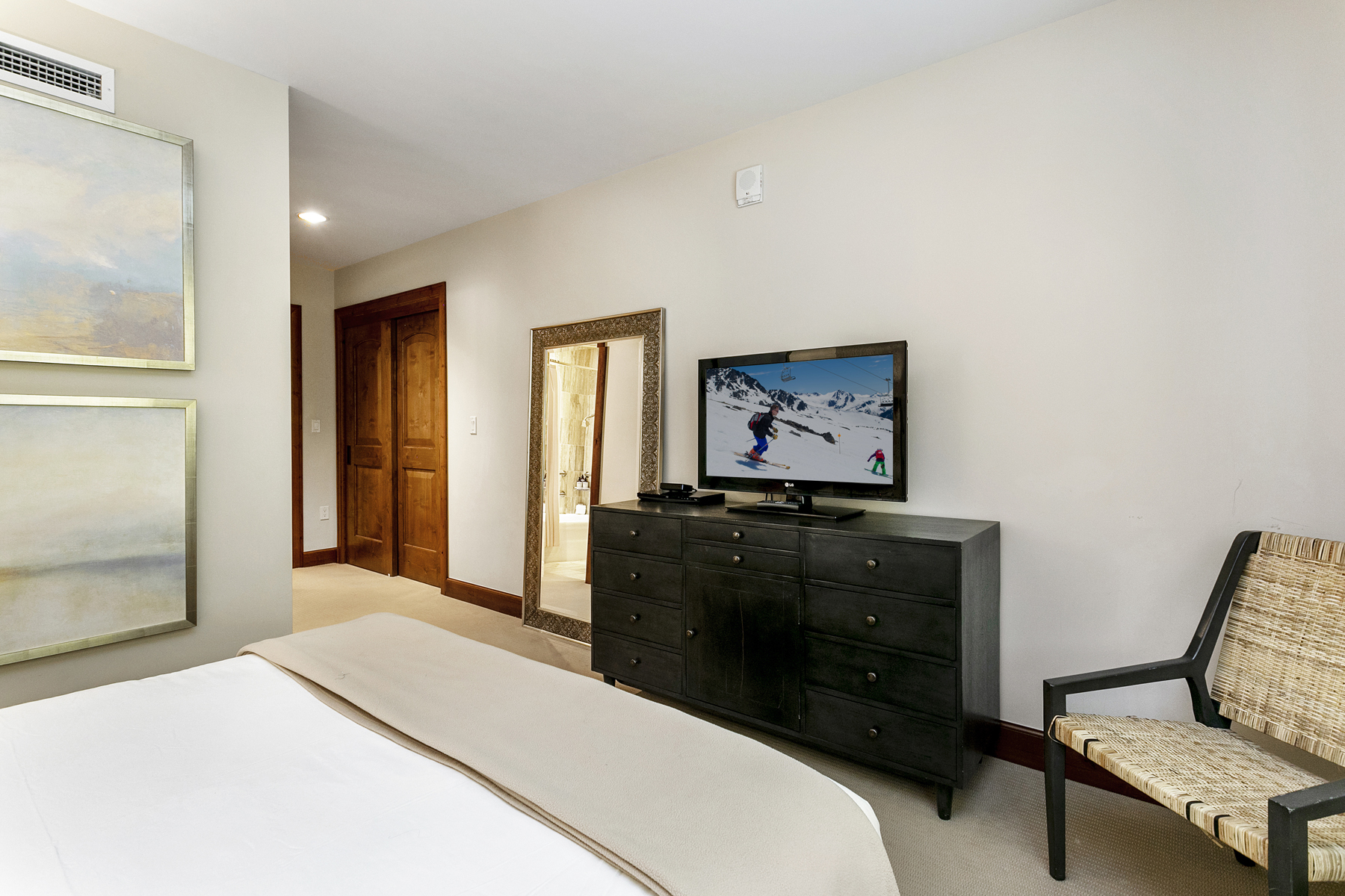 Vail Condos For Sale 728 W Lionshead Cir, Vail, CO 81657